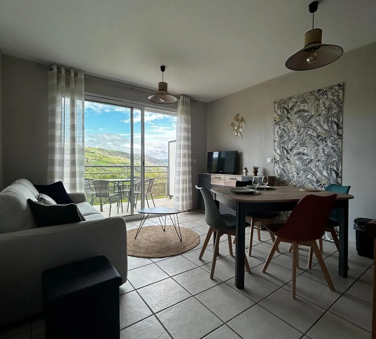 L'Aphyllante Appartement T2 Trebas 0*,